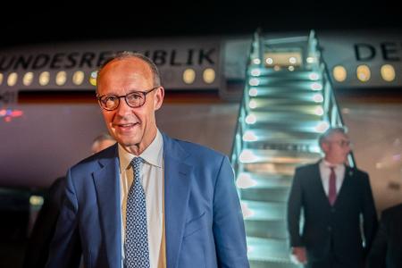 Kanzler Merz ist zu seinem 17-stündigen Antrittsbesuch in Washington gelandet. Kanzler Merz ist zu seinem 17-stündigen Antrittsbesuch in Washington gelandet.