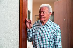 Brensbach: Seniorin von Teppichreiniger bedrängt/Verhaltenstipps der Polizei