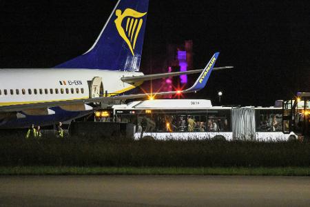 Das Unwetter über Süddeutschland zwang eine Ryanair-Maschine zum außerplanmäßigen Stopp.