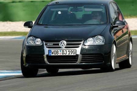 VW Golf V R32 02
