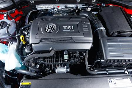 VW Golf R, Motor