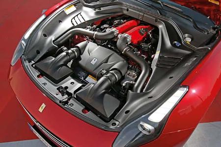 Ferrari California T, Motor