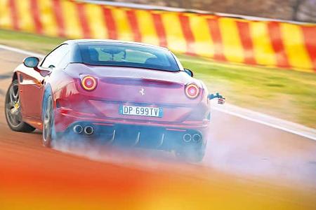 Ferrari California T, Heckansicht, Driften