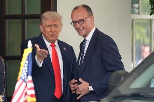 Trump begrüßt Merz - "sehr respektierter Mann"