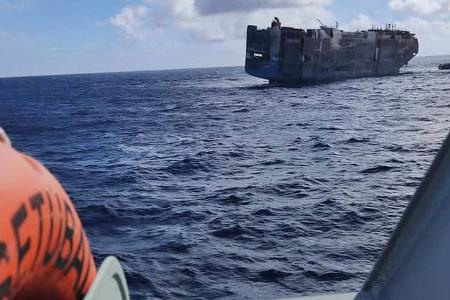 RORO Schiff FELICITY ACE Autotransporter