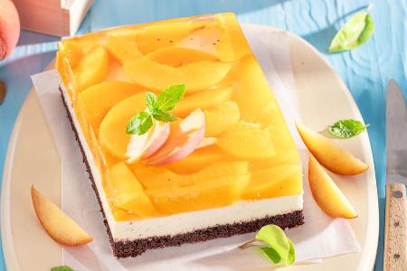 Fruchtig, cremig, unwiderstehlich: Pfirsichkuchen vom Blech