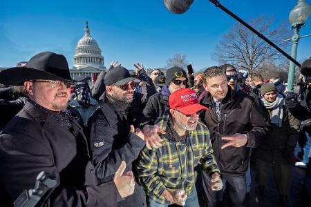 Mit ihrem Sturm aufs Kapitol griffen die Trump-Anhänger auch ein Symbol der US-Demokratie an. (Archivbild)