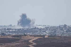 Hilfe in Gaza soll weitergehen - Krise in Israels Regierung
