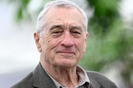 Robert De Niro (81)
