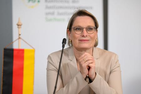 Bundesjustizministerin Stefanie Hubig (SPD) war vor ihrem Amtsantritt Bildungsministerin in Rheinland-Pfalz.
