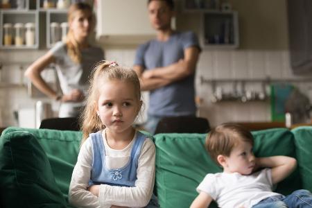 Wann Sie vor Ihren Kindern streiten sollten