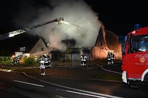 ++ Zeven: Großbrand in der Kivinanstraße ++
