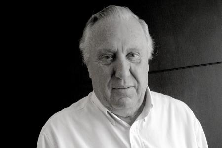 Forsyth arbeitete mehrere Jahre als Auslandskorrespondent und schrieb später Romane, die er in der Geheimdienstwelt spielen ließ. (Archivbild) Forsyth arbeitete mehrere Jahre als Auslandskorrespondent und schrieb später Romane, die er in der Geheimdienstwelt spielen ließ. (Archivbild)