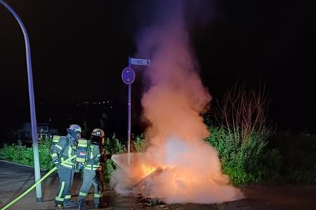 Brandbekämpfung von einem Trupp unter Atemschutz Brandbekämpfung von einem Trupp unter Atemschutz