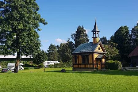 Stellplatz im Fuerstlichen Golf- und Natur-Resort Bad Waldsee Stellplatz im Fuerstlichen Golf- und Natur-Resort Bad Waldsee