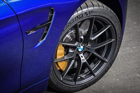 04/2017 BMW M4 CS