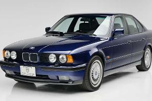 BMW M5 E34 Limousine (1991) Mauritius-Blau Metallic