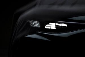 Letzte Verbrenner-Generation mit Split-Licht​