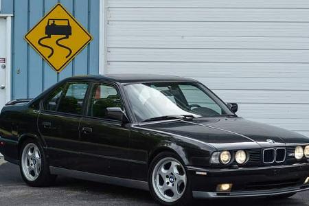 BMW M5 E34 V12