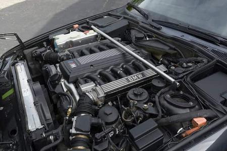 BMW M5 E34 V12