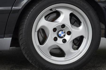 BMW M5 E34 V12