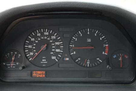 BMW M5 E34 V12