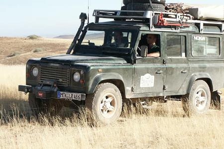 Land Rover Defender Generationen-Vergleich alt gegen neu