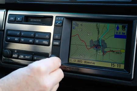 BMW M5 E39, Navi, Monitor