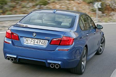 06/11 BMW M5 Limousine
