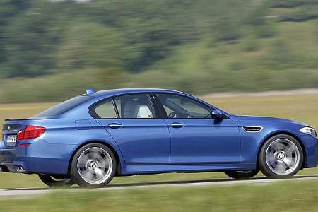 06/11 BMW M5 Limousine