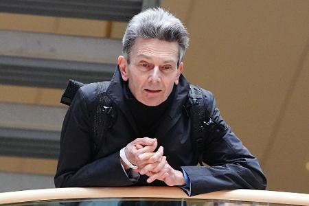 Der frühere SPD-Fraktionschef Rolf Mützenich ist einer der prominentesten Unterzeichner des Papiers. (Archivbild) Der frühere SPD-Fraktionschef Rolf Mützenich ist einer der prominentesten Unterzeichner des Papiers. (Archivbild)