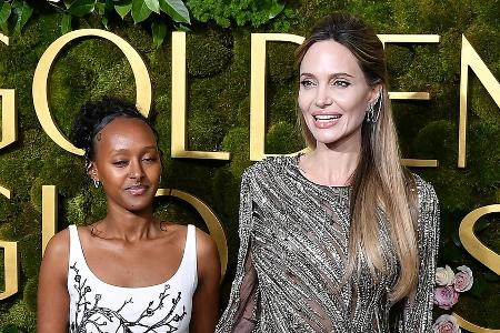 Angelina Jolie und Brad Pitt: Verlobungsgerüchte um Tochter Zahara Angelina Jolie und Brad Pitt: Verlobungsgerüchte um Tochter Zahara