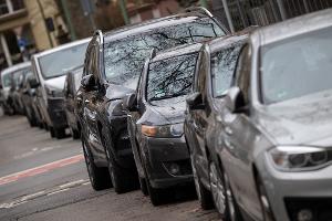 Studie: Immer mehr hohe Motorhauben - Gefahr für Kinder