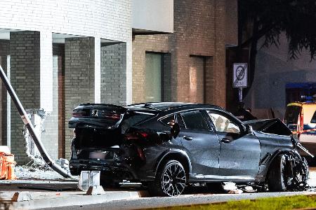 Trotz spektakulärer Fälle zeigt die Unfallstatistik für SUV keine Auffälligkeiten. (Archivbild)