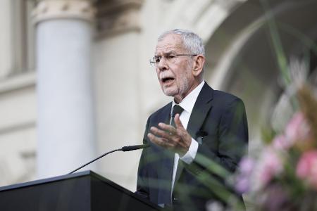 Bundespräsident Alexander van der Bellen schaltet sich in die Waffen-Debatte ein.