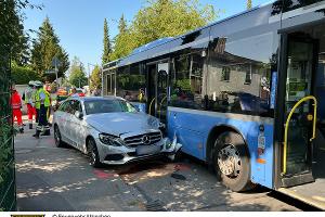 Unfall mit Bus endet glimpflich (Trudering-Riem)