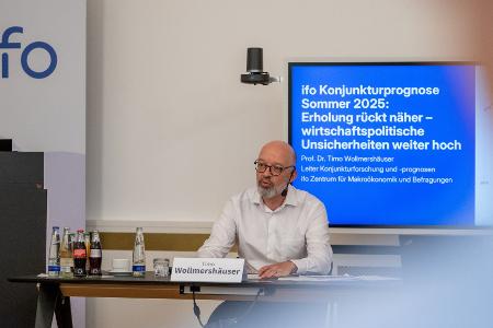 Ifo-Konjunkturchef ist für 2026 optimistisch. Die längerfristigen Wachstumsperspektiven jedoch bleiben mau.
