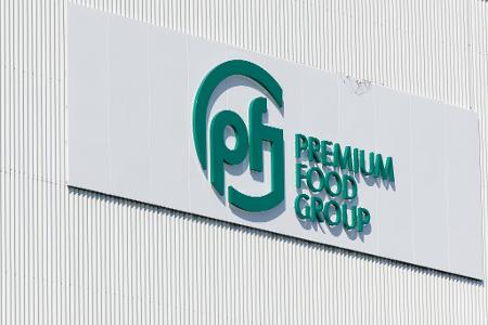 Die Tönnies-Gruppe hat sich Anfang des Jahres in Premium Food Group umbenannt. Die Tönnies-Gruppe hat sich Anfang des Jahres in Premium Food Group umbenannt.