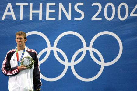 US-Schwimmstar Michael Phelps war bei den Olympischen Spielen 2004 in Athen siegreich. (Archivbild)