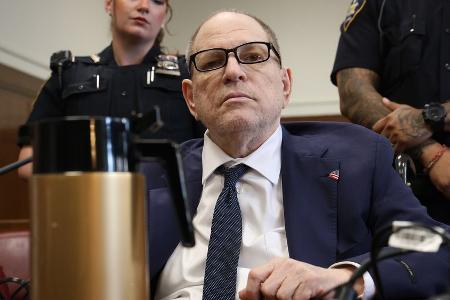Prozess um Harvey Weinstein: Keine Einigung bei Vergewaltigungsvorwurf Prozess um Harvey Weinstein: Keine Einigung bei Vergewaltigungsvorwurf