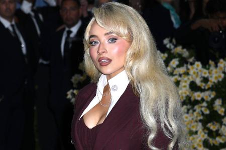 Sabrina Carpenter lässt für Sabrina Carpenter lässt für