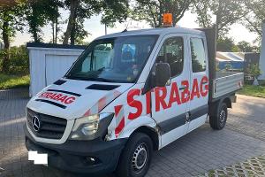 Verkehrsunfallflucht in Nordholz - Fahrzeug erheblich beschädigt - Zeugenaufruf (Foto im Anhang)