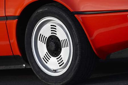 BMW M1 E26