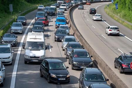 Standstreifen Stau
