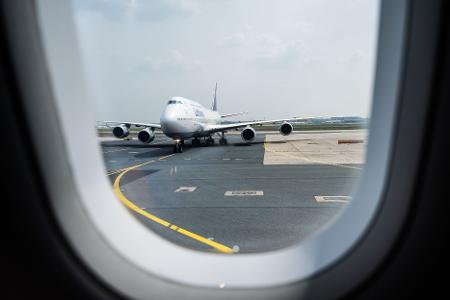 Mulmiges Gefühl bei Start oder Landung: Bis zu 25 Prozent der Menschen empfinden Unwohlsein oder Angst vor dem Fliegen. 