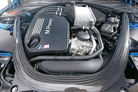 BMW M4 Coupé, Motor