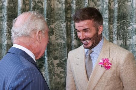 Englands Fußball-Ikone Beckham zum Ritter ernannt Englands Fußball-Ikone Beckham zum Ritter ernannt