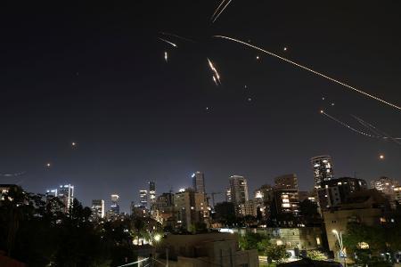 Israels Armee meldet erneuten Raketenbeschuss durch Iran