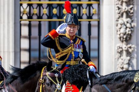 Nach Unfall: Prinzessin Anne sitzt erstmals wieder im Sattel