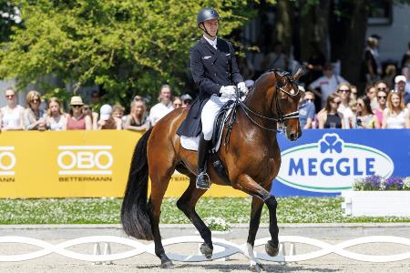 Balve: Rothenberger deutscher Dressur-Meister in der Kür Balve: Rothenberger deutscher Dressur-Meister in der Kür